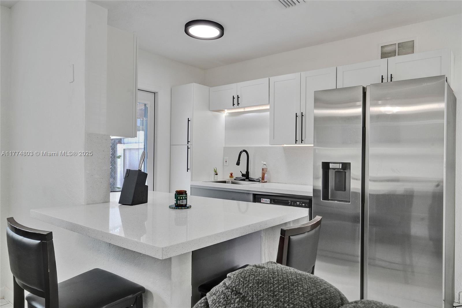 HOLLYWOOD PARK, OCEAN - Residential Income