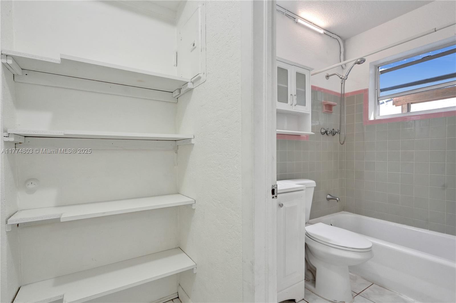 HOLLYWOOD PARK, OCEAN - Residential Income