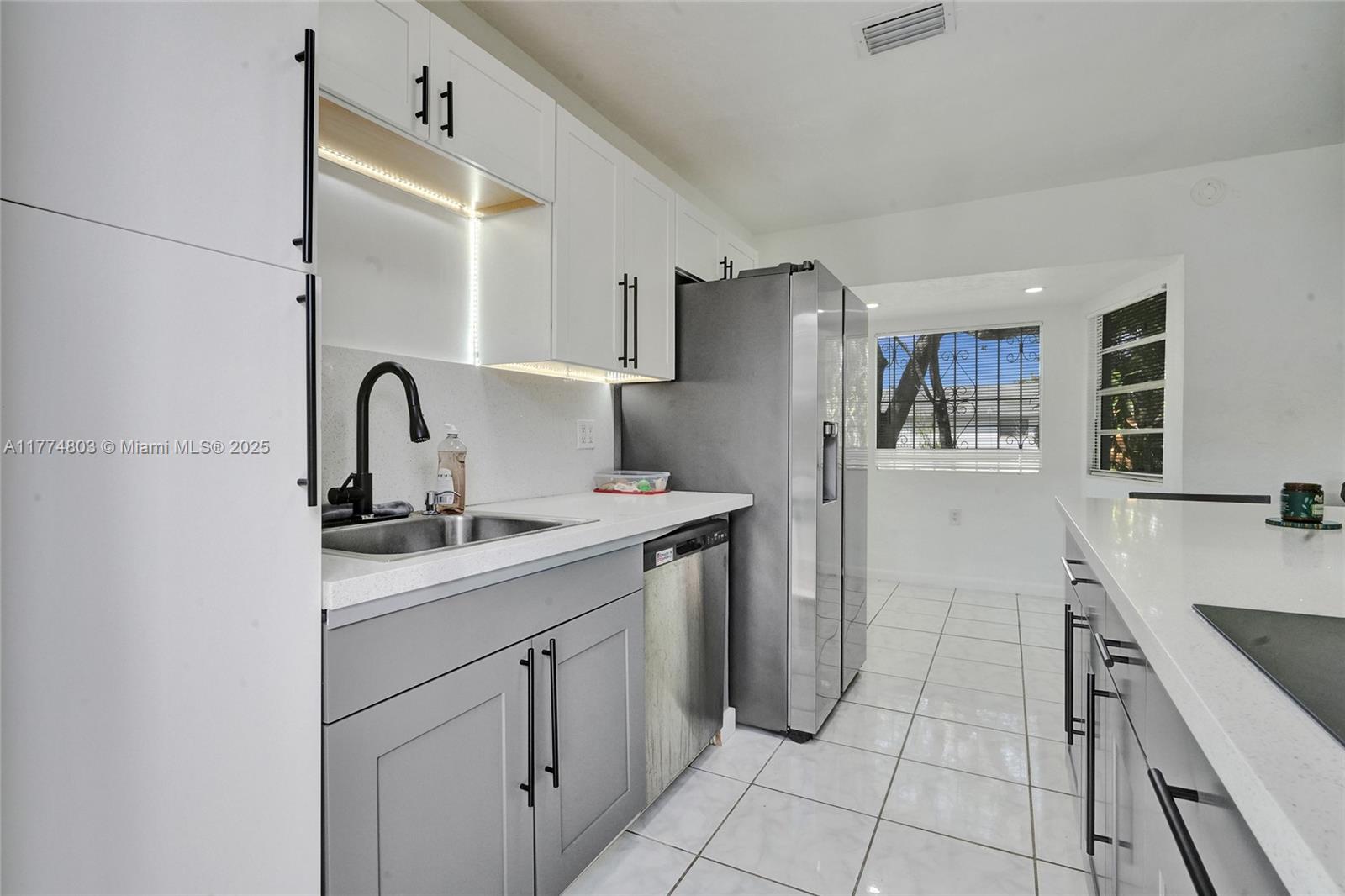 HOLLYWOOD PARK, OCEAN - Residential Income
