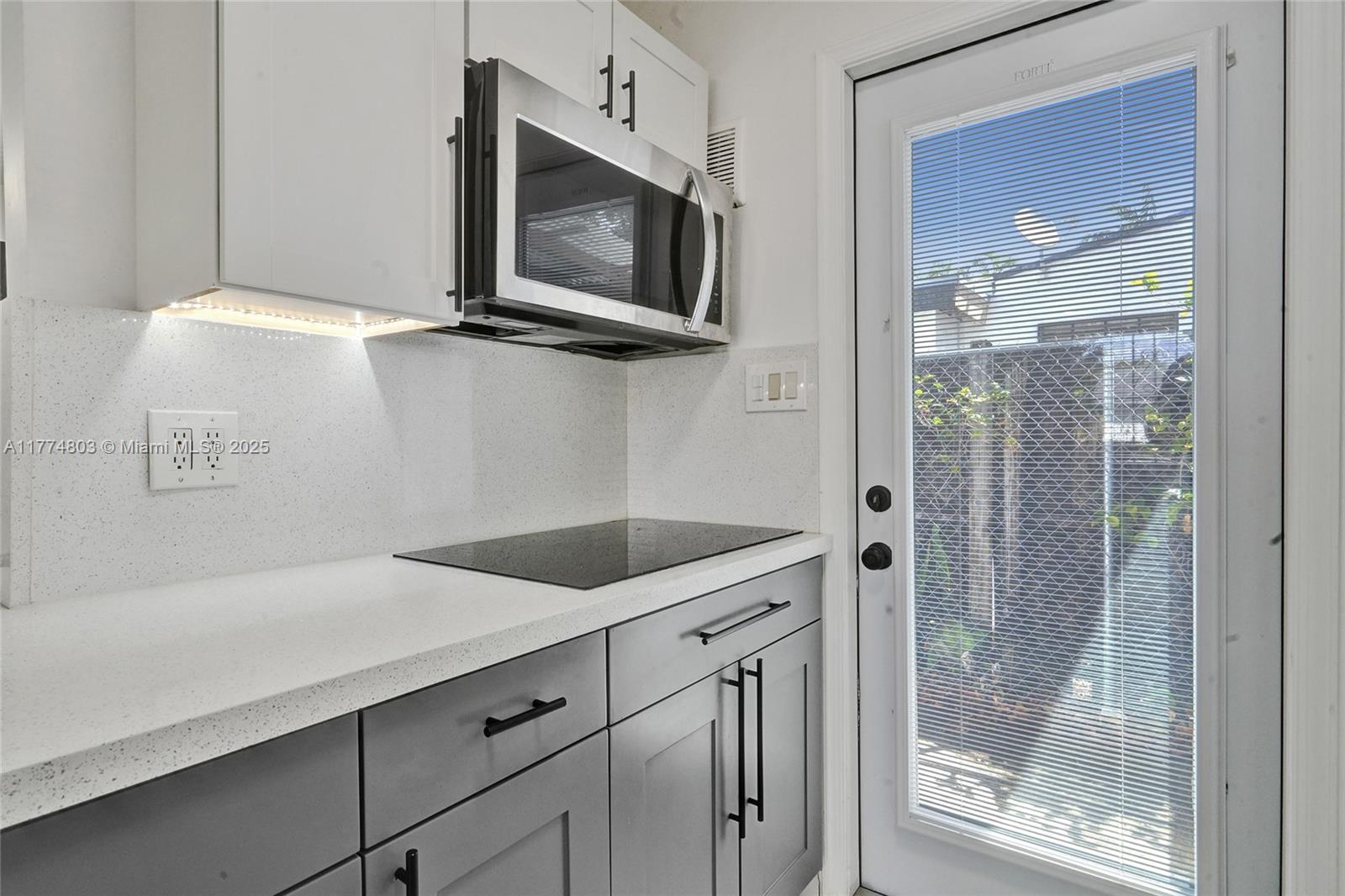 HOLLYWOOD PARK, OCEAN - Residential Income