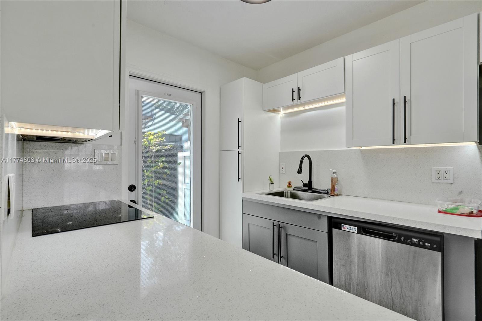 HOLLYWOOD PARK, OCEAN - Residential Income