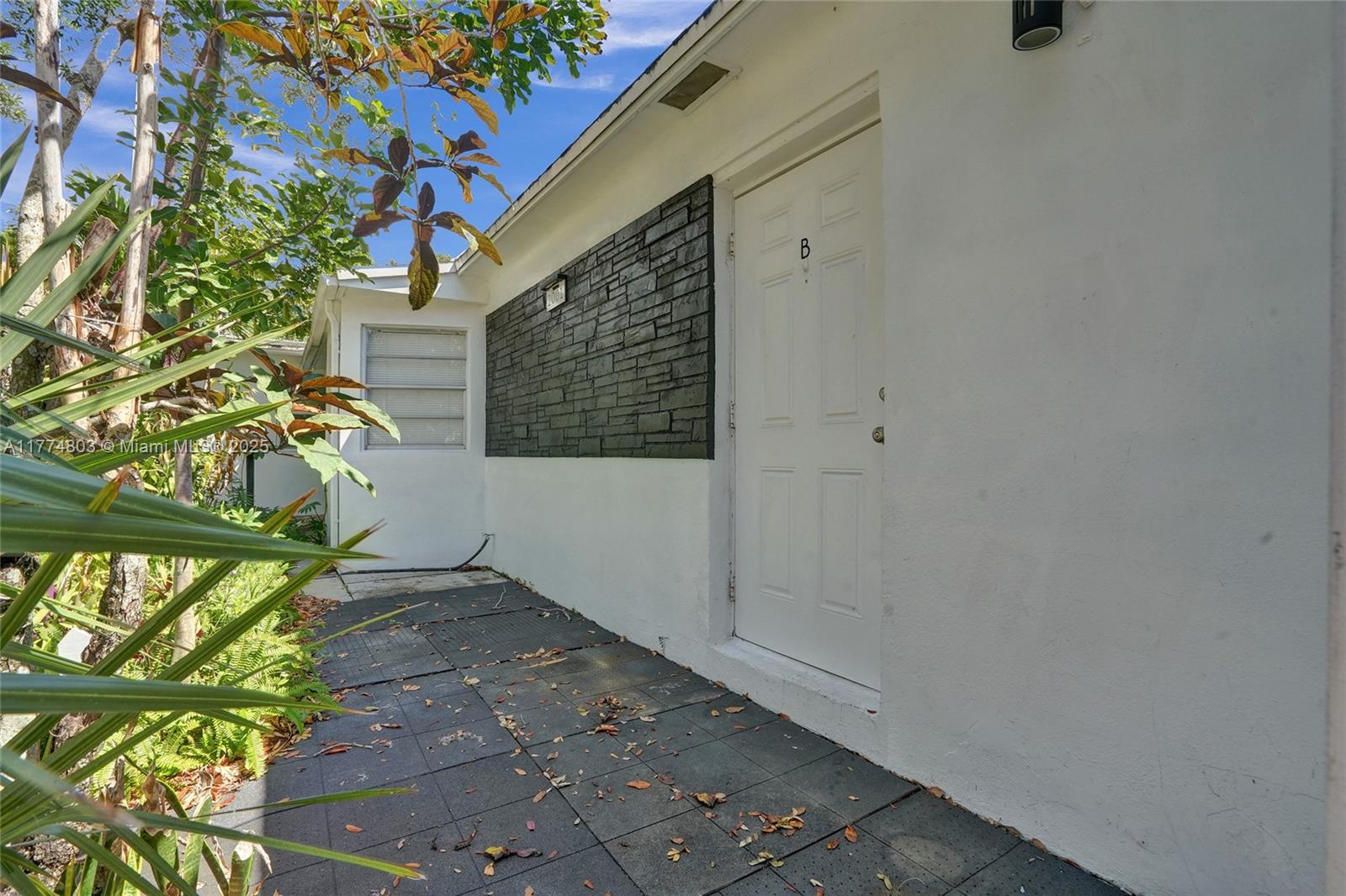 HOLLYWOOD PARK, OCEAN - Residential Income