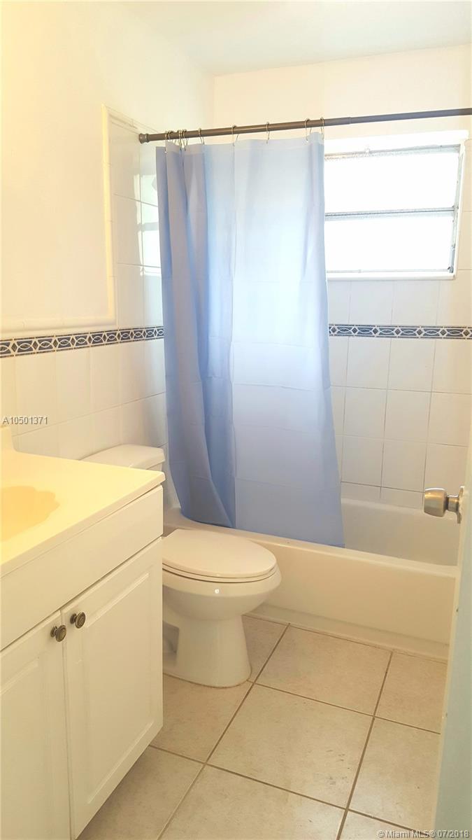 SUNRISE GOLF VILLAGE SEC - Residential Lease