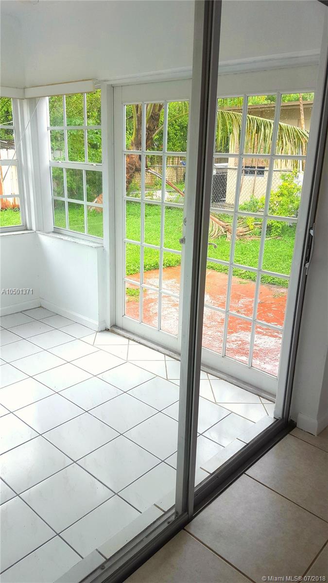 SUNRISE GOLF VILLAGE SEC - Residential Lease