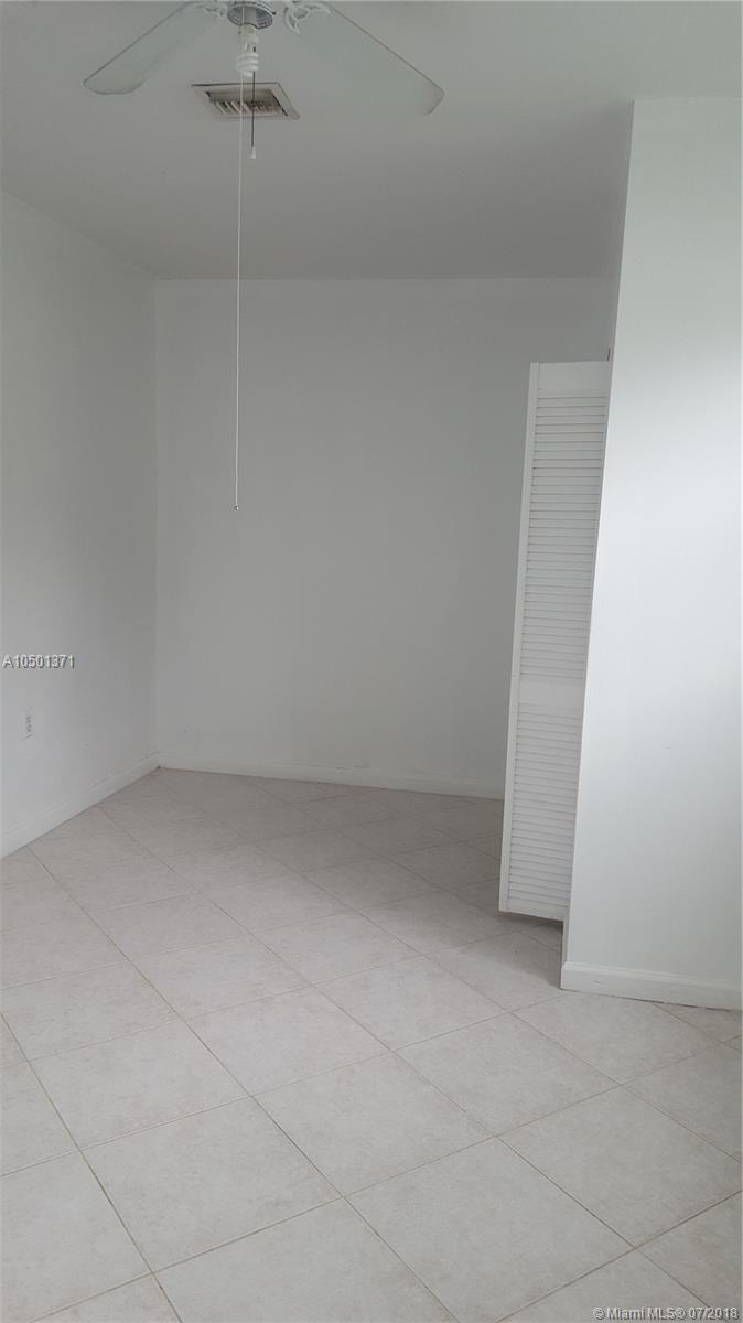 SUNRISE GOLF VILLAGE SEC - Residential Lease