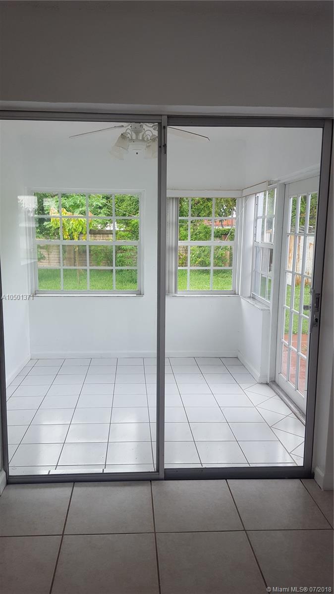 SUNRISE GOLF VILLAGE SEC - Residential Lease