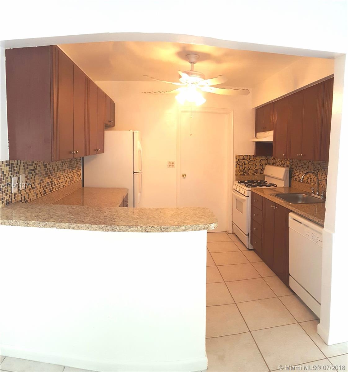 SUNRISE GOLF VILLAGE SEC - Residential Lease