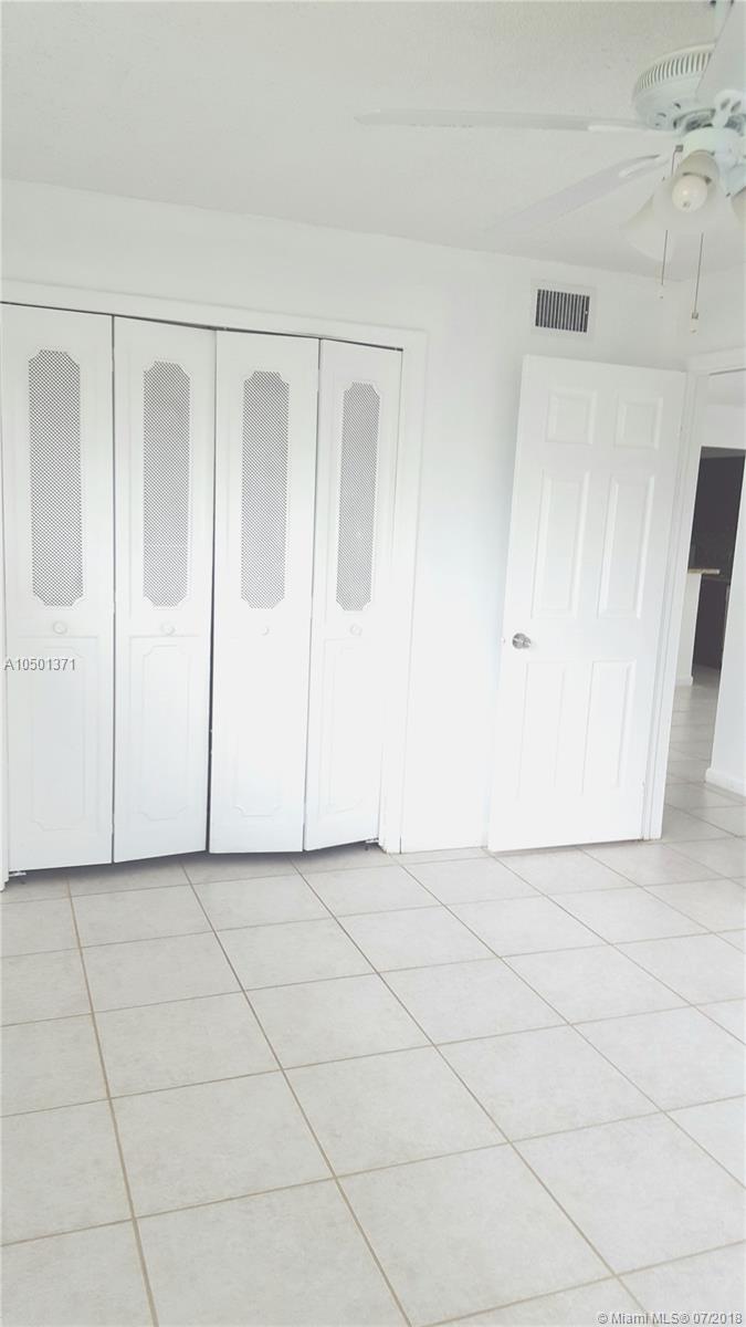 SUNRISE GOLF VILLAGE SEC - Residential Lease