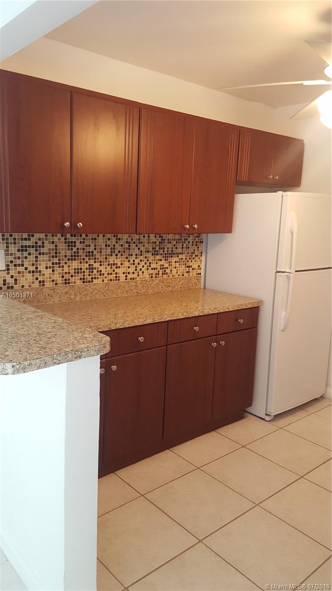 SUNRISE GOLF VILLAGE SEC - Residential Lease