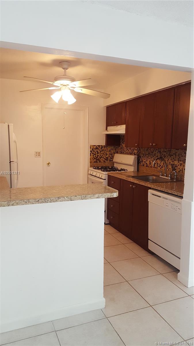 SUNRISE GOLF VILLAGE SEC - Residential Lease