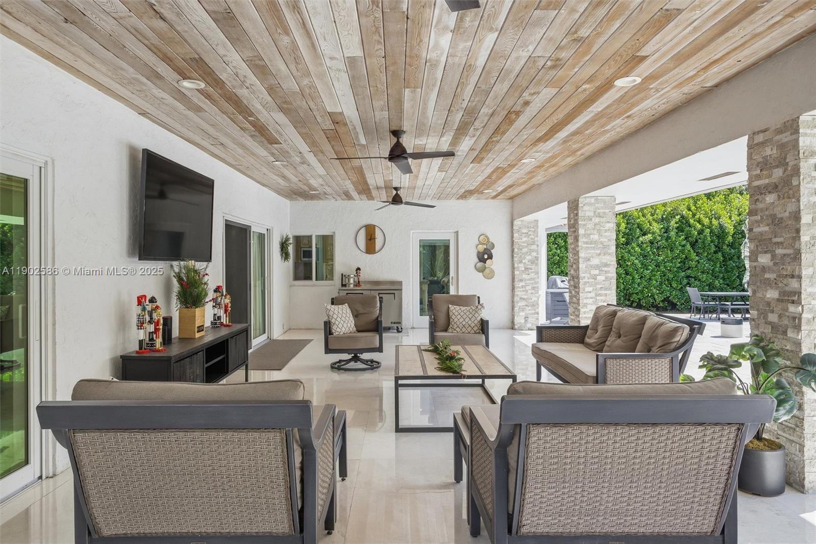 FLA FRUIT LANDS CO - Residential