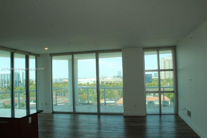 THE ATRIUM AT AVENTURA CO - Residential