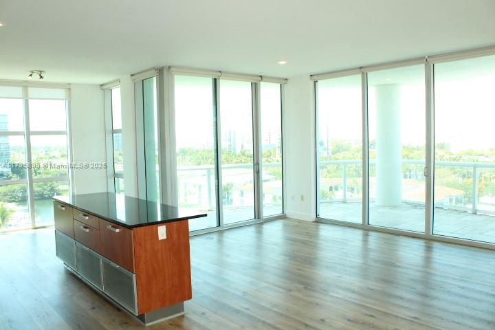 THE ATRIUM AT AVENTURA CO - Residential