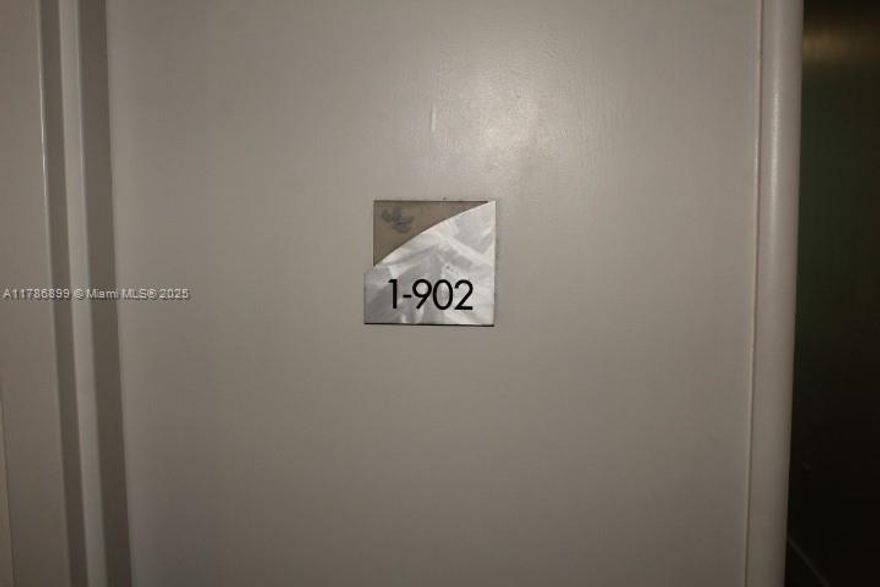 SELLER IS HIGHLY MOTIVATED !!! AMAZING WATER FRONT CONDO, 3 BEDROOMS 2.5 BATHS, BUILT-IN CLOSETS, HUGE BALCONY. NEW A/C 2022, STORAGE UNIT. 2 CAR SPACES. VALET PARKING, FRONT DESK. AMENITIES INCLUDE MARINA, INFINITY SWIMMING POOL, CONCIERGE SERVICES, JACUZZI, SAUNA, AND MORE. 24-HOUR SECURITY, MARINA. NEXT TO AVENTURA CHARTER ELEMENTARY AND CLOSE DISTANCE TO A+ RATED SCHOOLS, RESTAURANTS, PARKS, GROCERY STORES, AVENTURA MALL AND MORE.