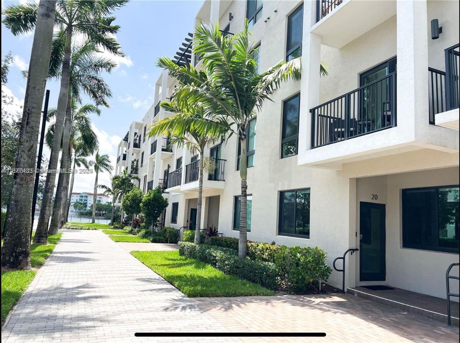 This spacious unit offers an open concept floor plan with spacious three bedrooms and two and a half baths with natural light and luxury finishes. Located at Downtown Doral that is a vibrant community that caters to all your needs. Walking distance to restaurant, shops, supermarkets and cultural centers.