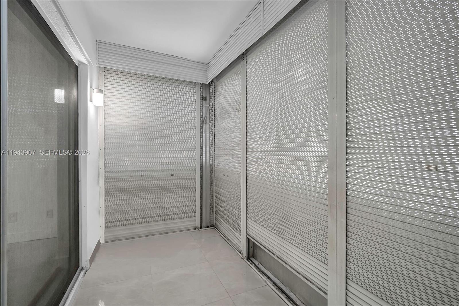 HILLCREST COUNTRY CLUB AP - Residential