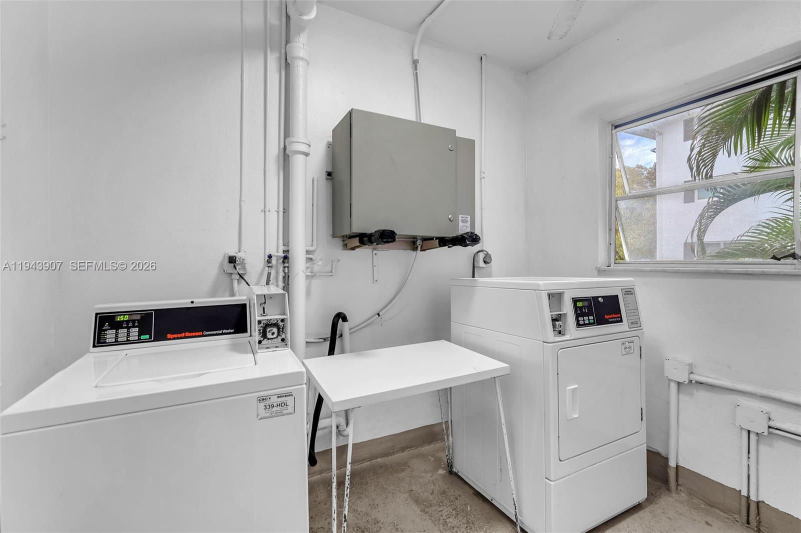 HILLCREST COUNTRY CLUB AP - Residential