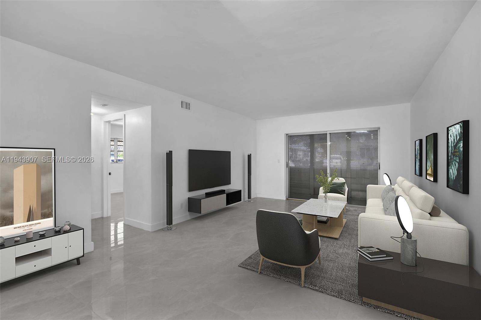 HILLCREST COUNTRY CLUB AP - Residential