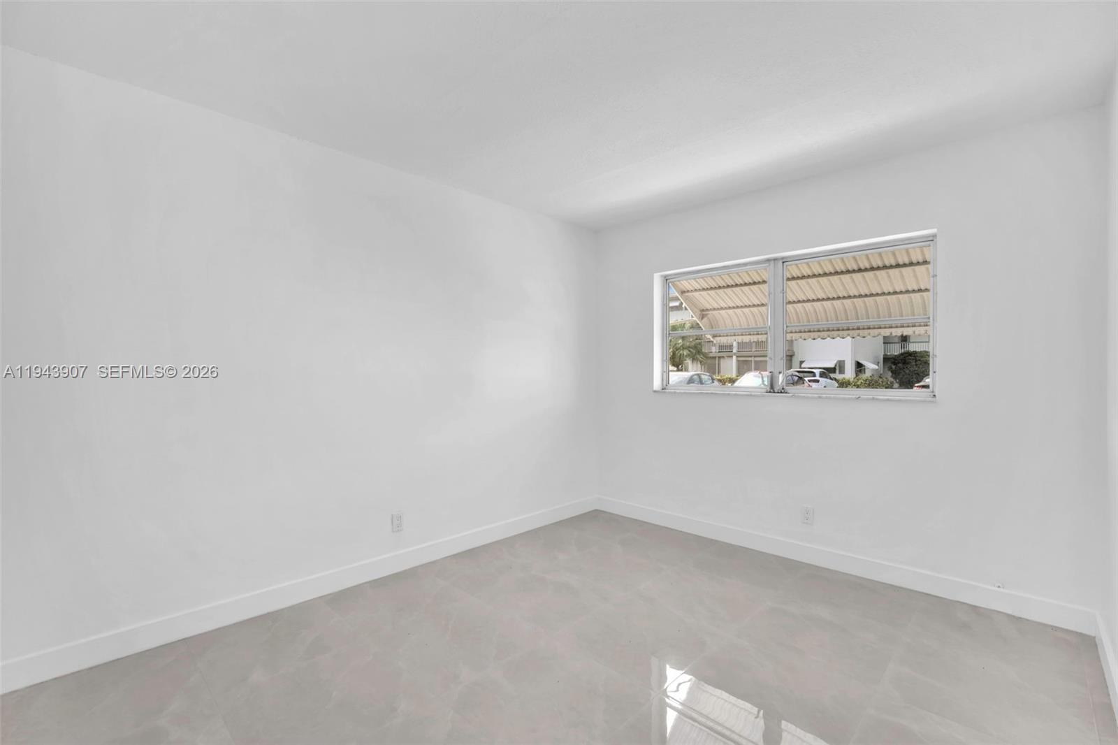 HILLCREST COUNTRY CLUB AP - Residential