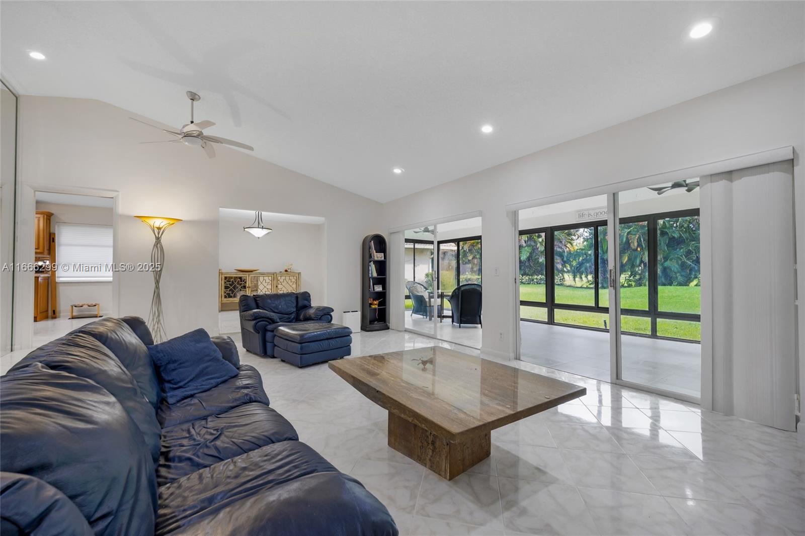 VILLAS DEL MAR UNIT 1 - Residential