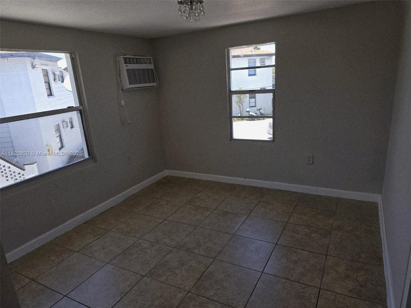 66 W 13th St 6