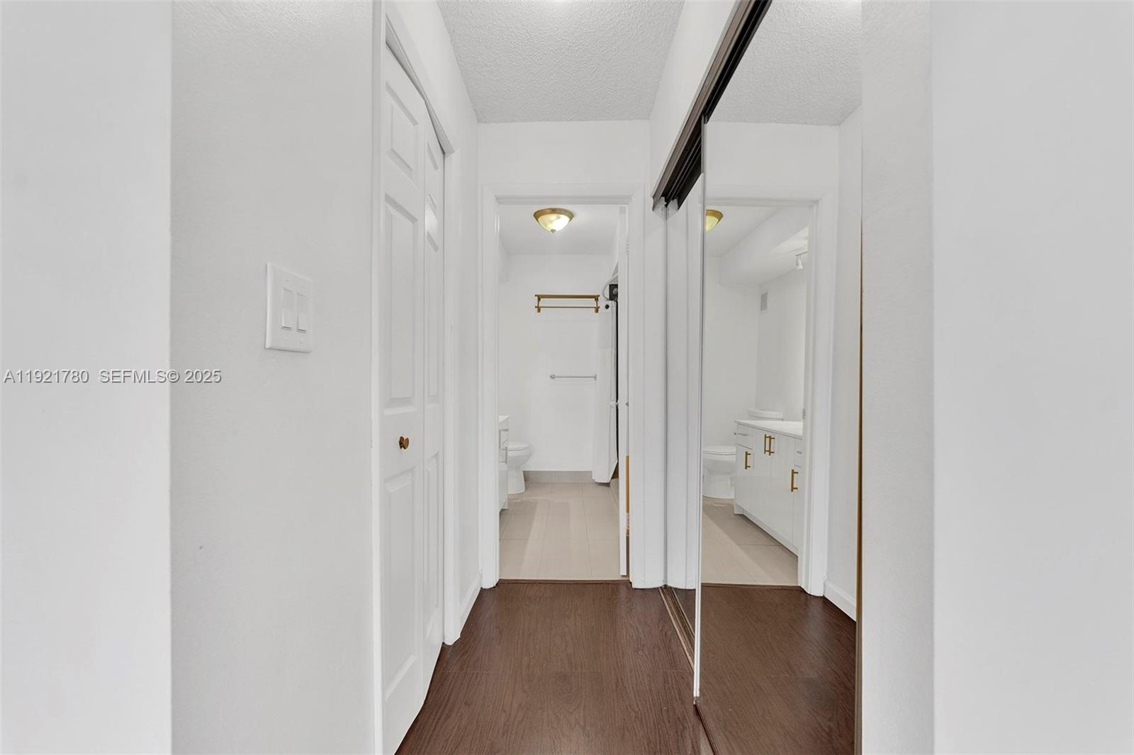 BUILDING NINE OF RACQUET - Residential Lease