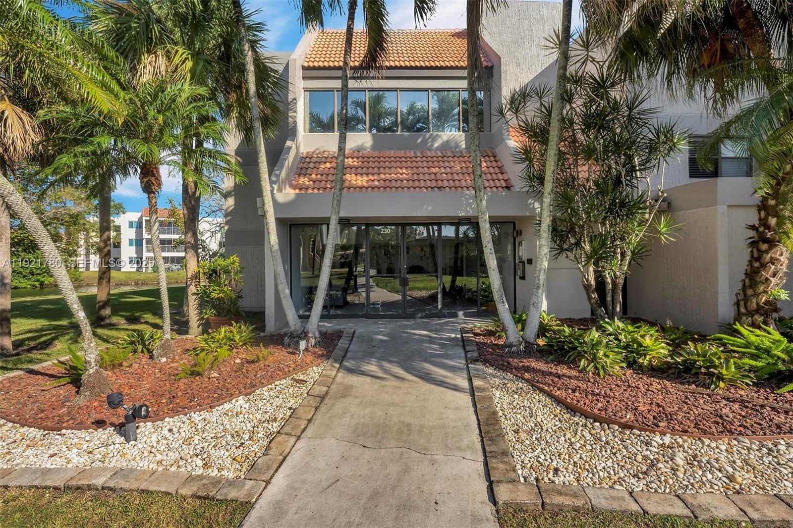 BUILDING NINE OF RACQUET - Residential Lease