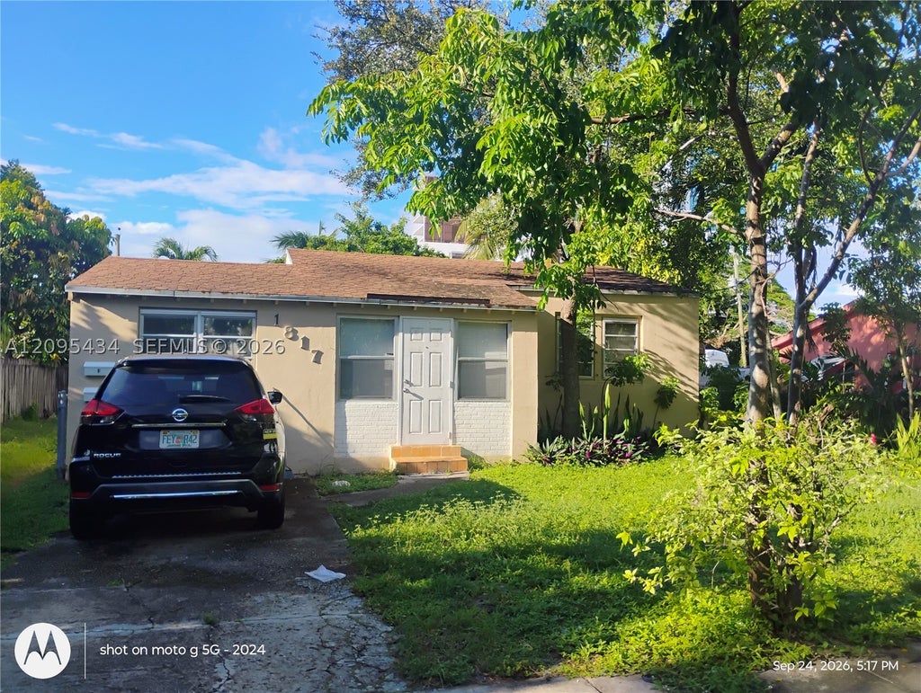 Photo of 1817 Coolidge St #2, Hollywood, FL 33020 (MLS # A12095434)