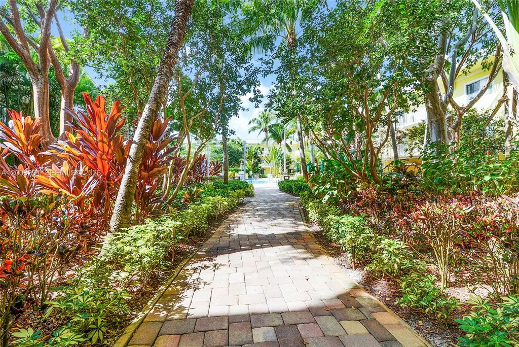 Photo of 150 NE 15th Ave #235, Fort Lauderdale, FL 33301 (MLS # A12003291)