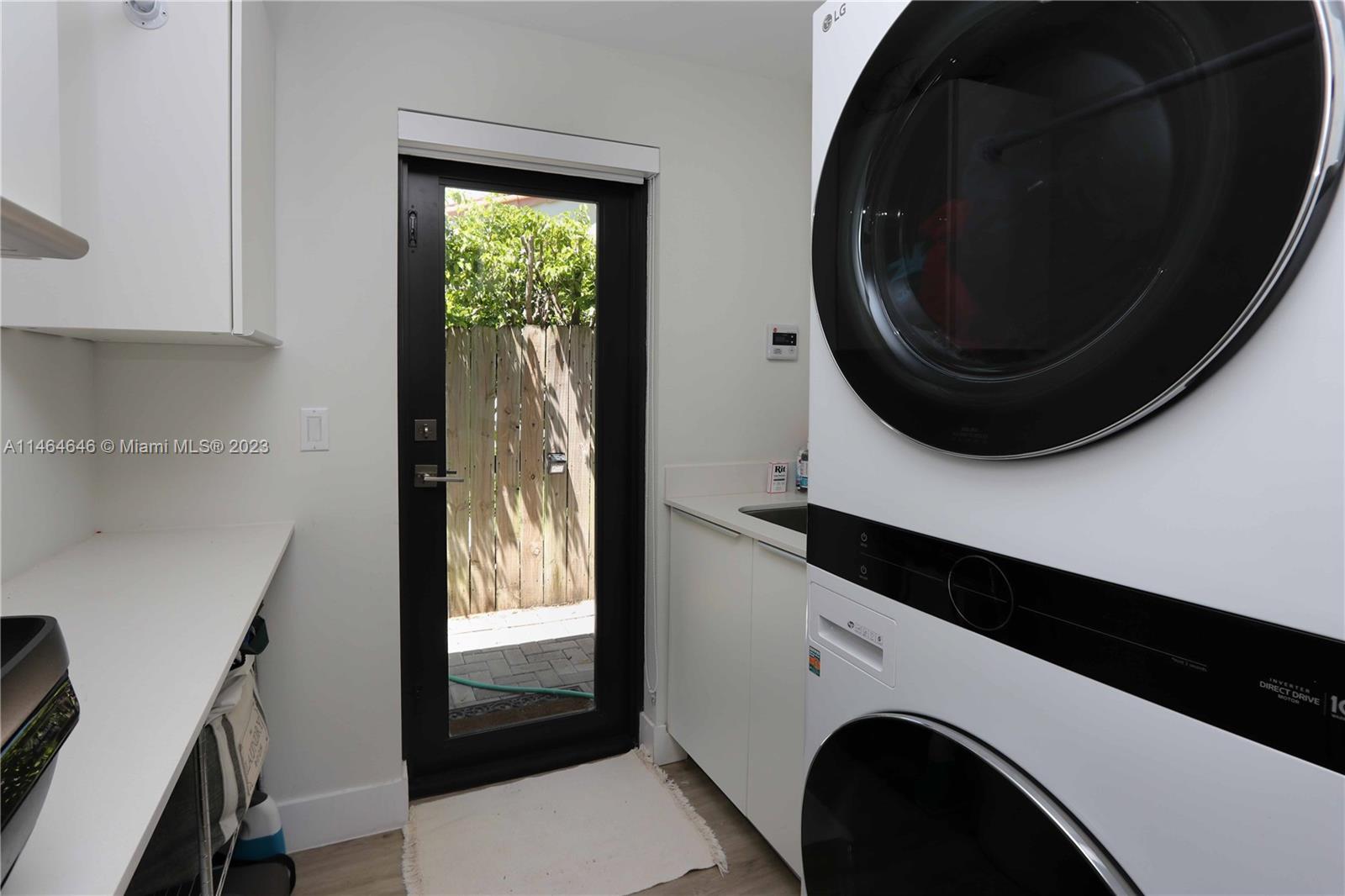 Miami Beach, Florida 33140, United States, 4 Bedrooms Bedrooms, ,3 BathroomsBathrooms,Residential,Active,69920