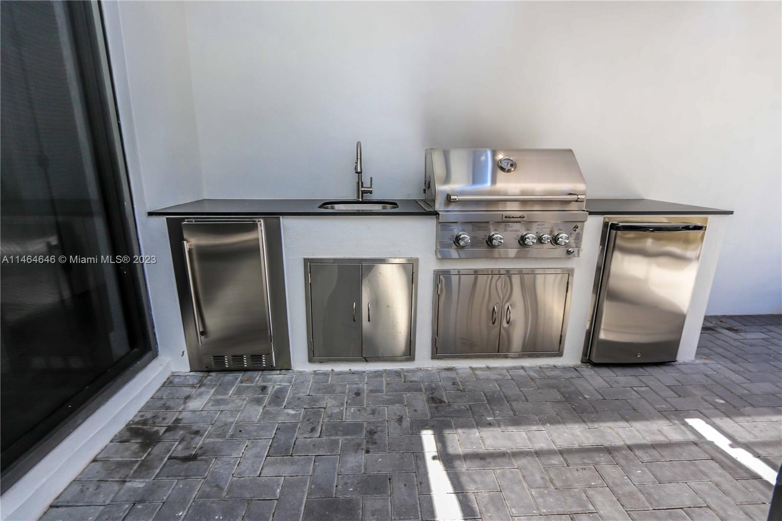 Miami Beach, Florida 33140, United States, 4 Bedrooms Bedrooms, ,3 BathroomsBathrooms,Residential,Active,69920