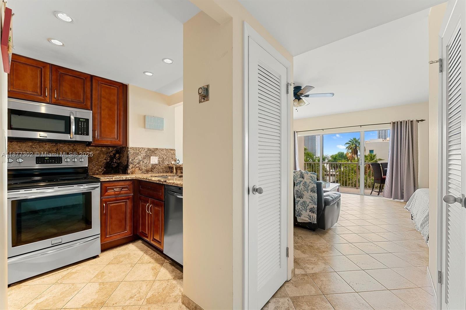 HEMISPHERES CONDO - Residential