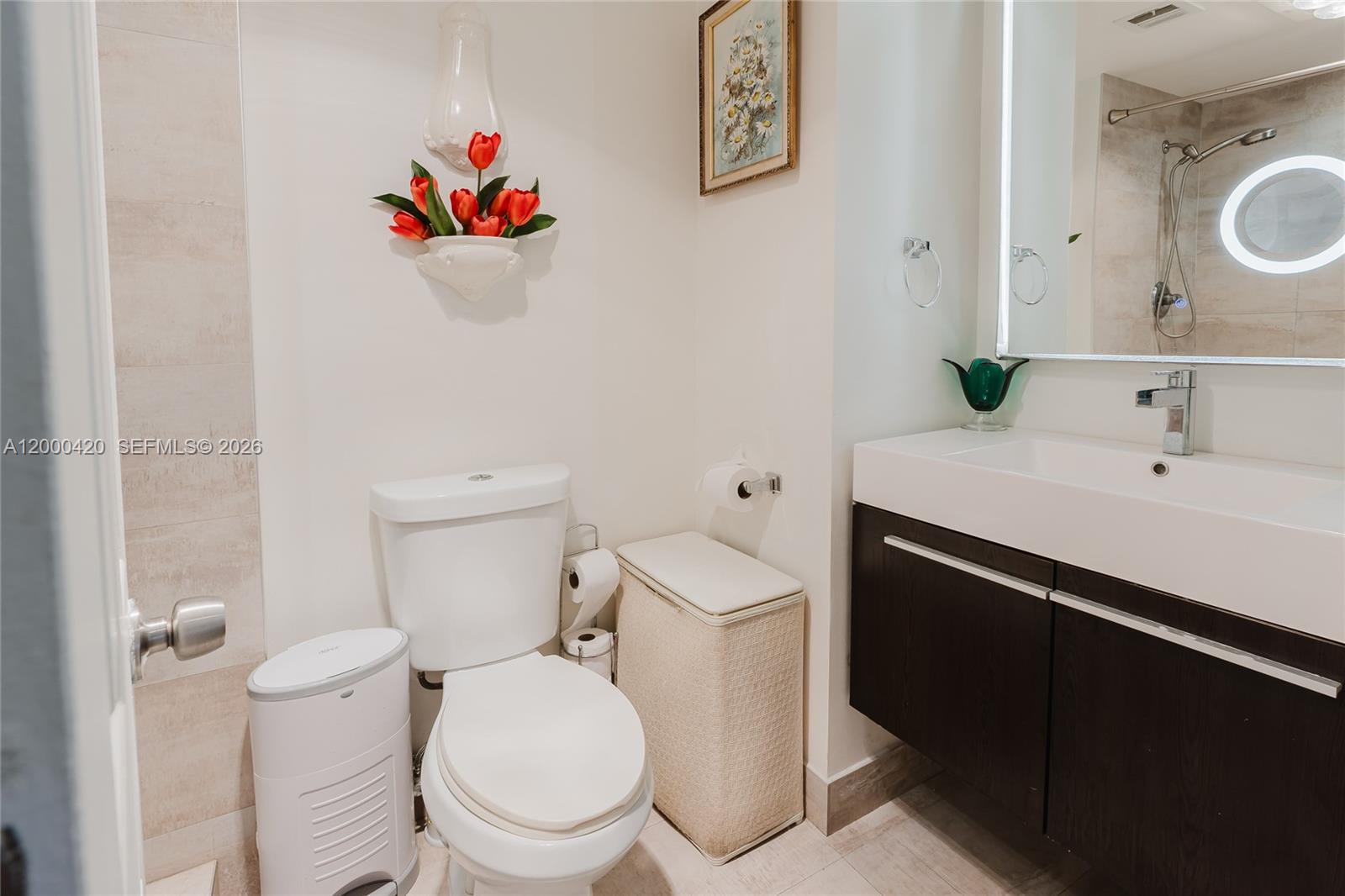 HILLCREST EAST NO 25 COND - Residential