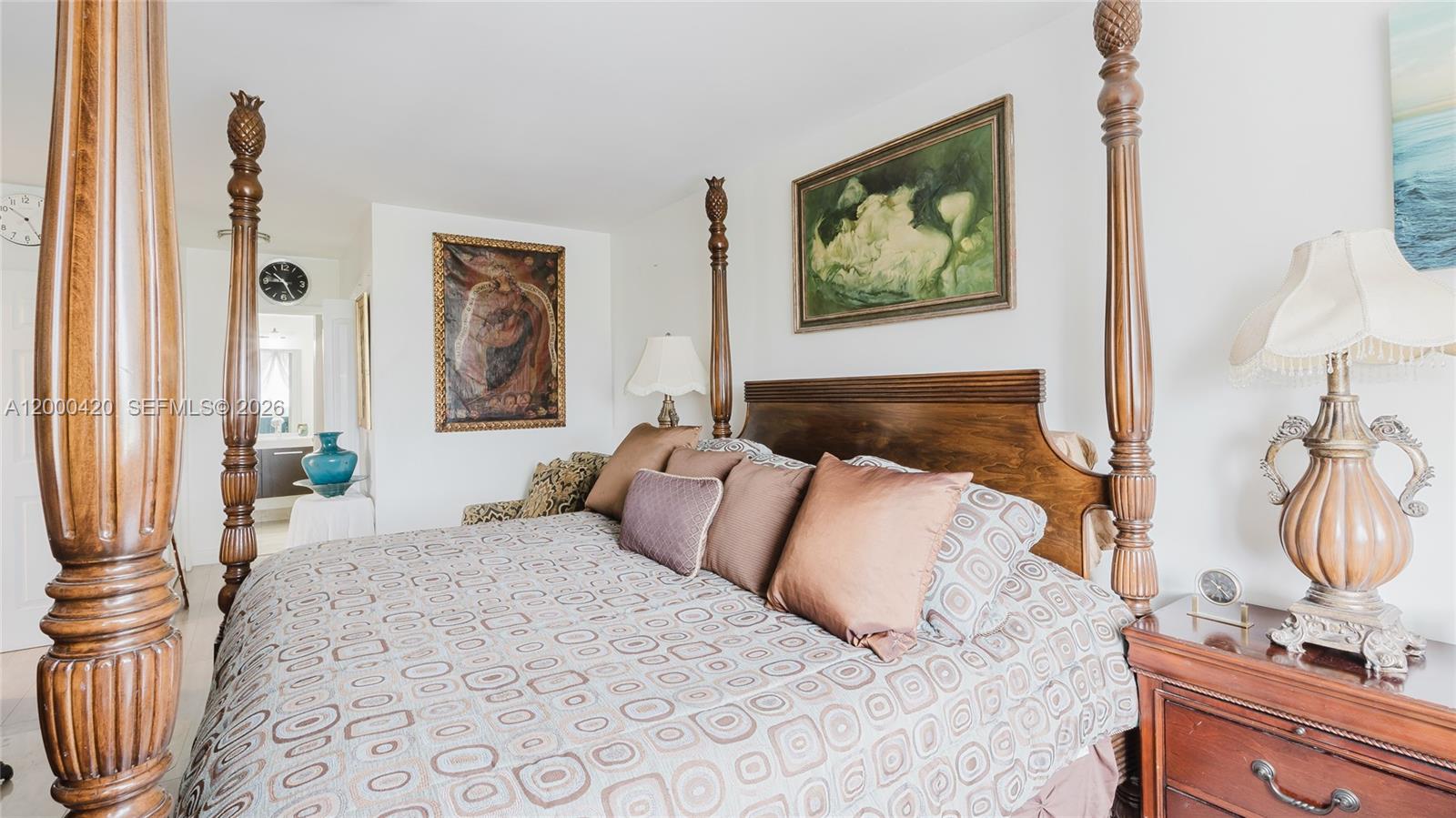 HILLCREST EAST NO 25 COND - Residential