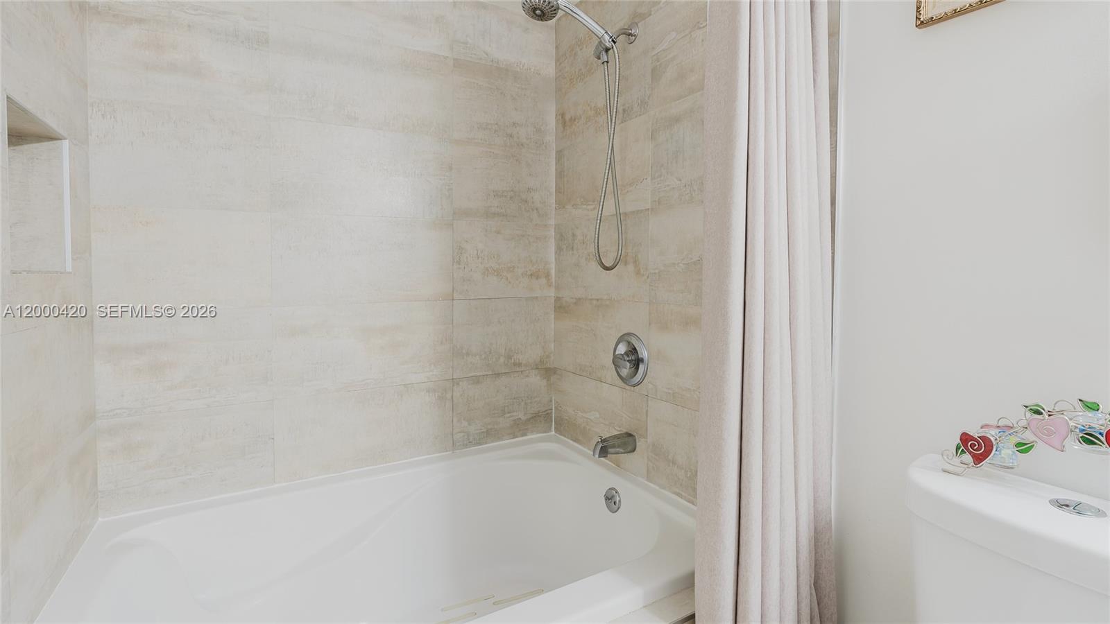 HILLCREST EAST NO 25 COND - Residential