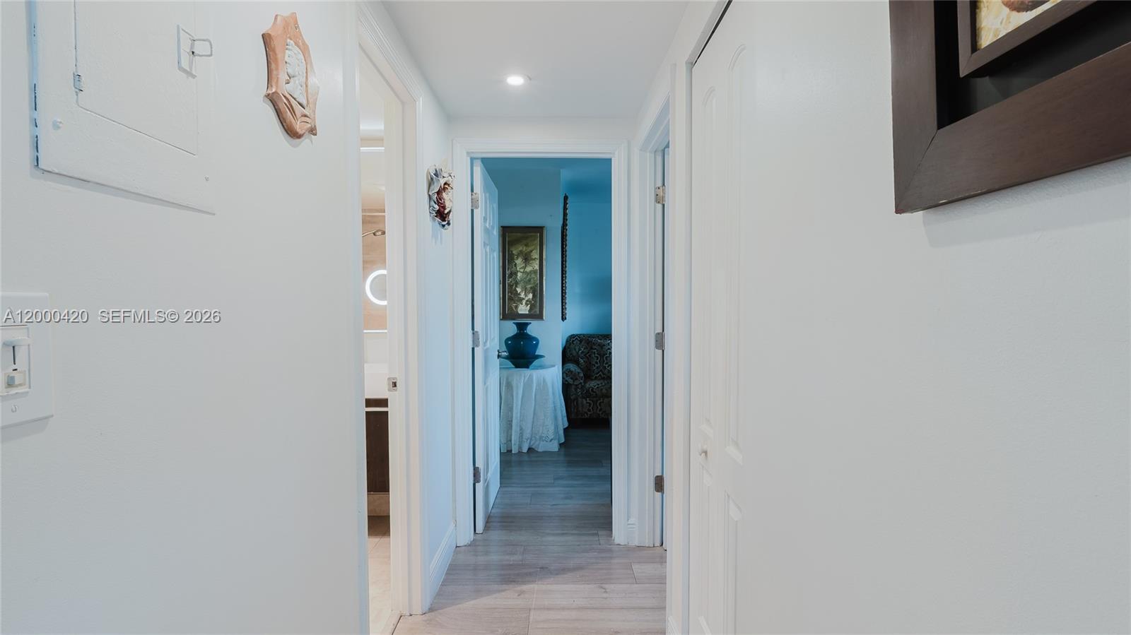 HILLCREST EAST NO 25 COND - Residential