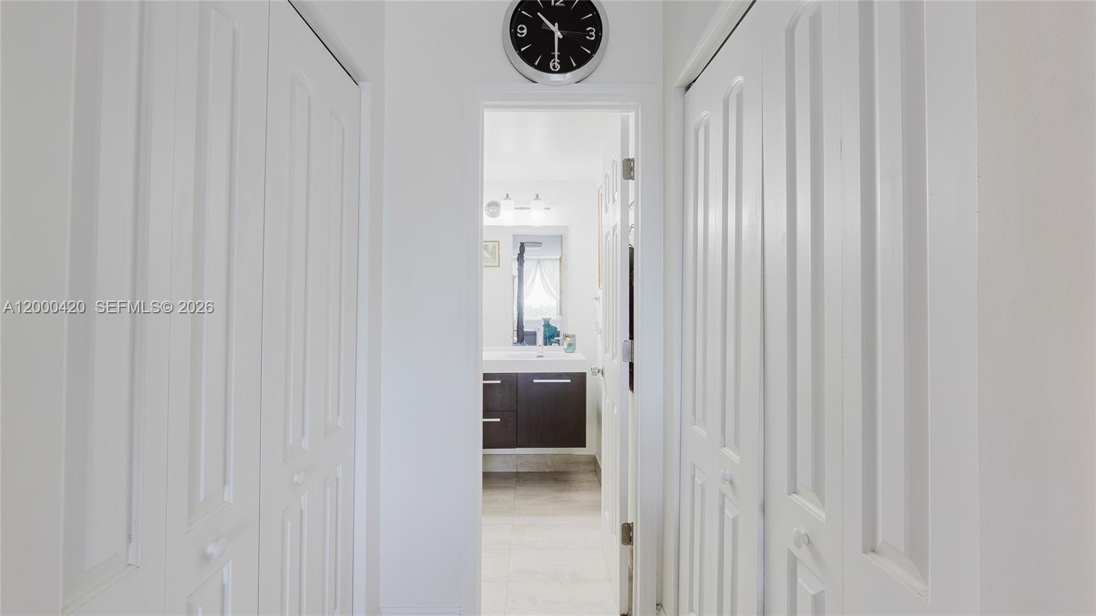 HILLCREST EAST NO 25 COND - Residential