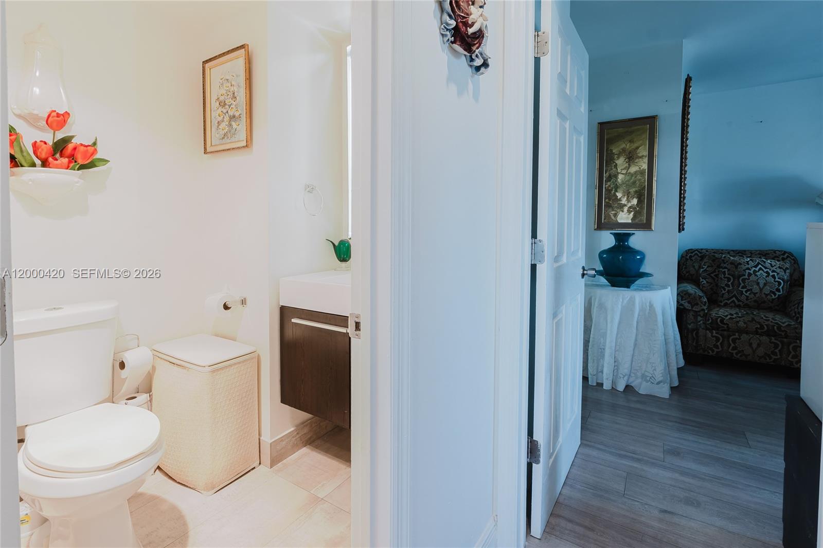 HILLCREST EAST NO 25 COND - Residential