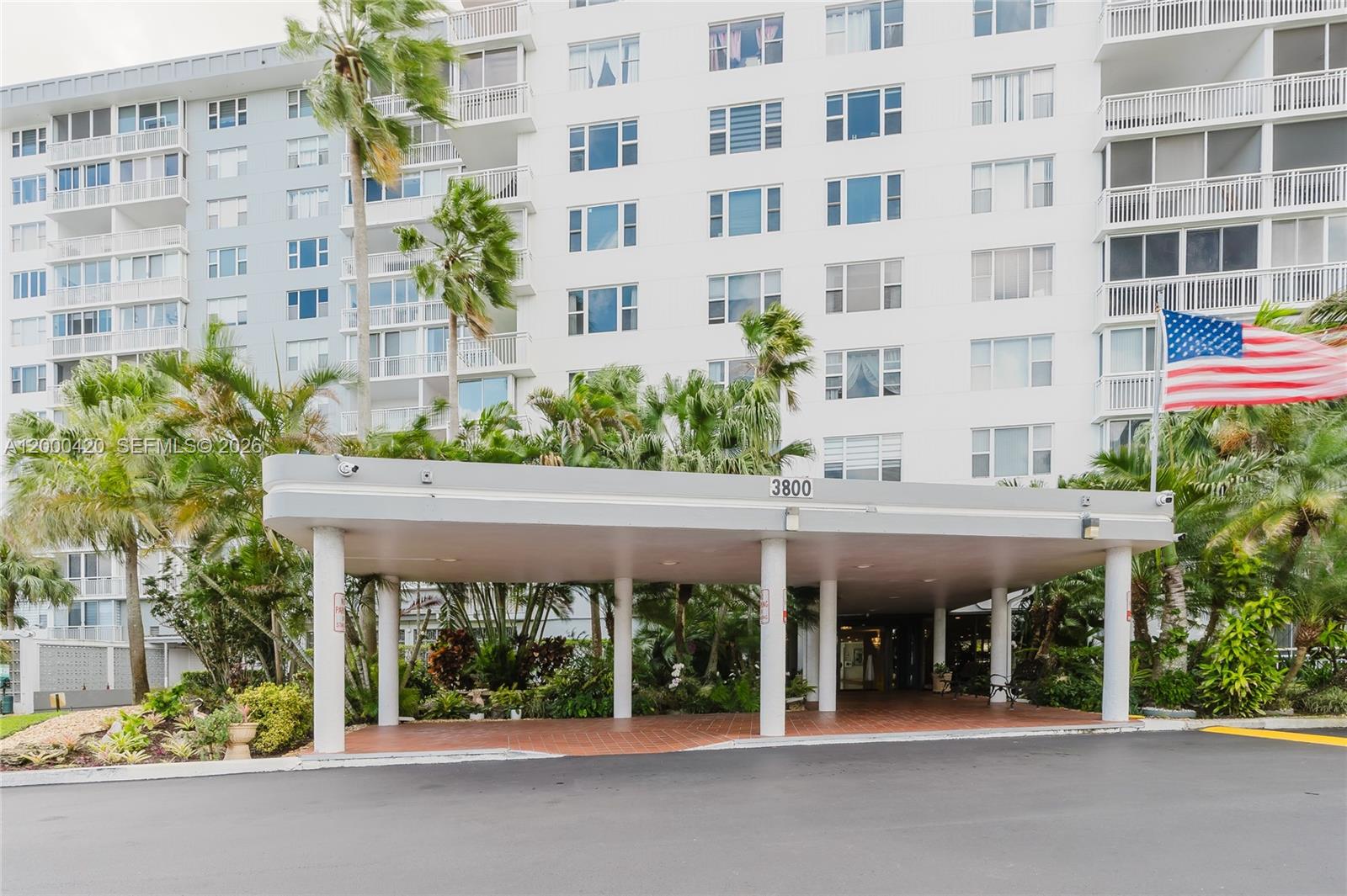 HILLCREST EAST NO 25 COND - Residential