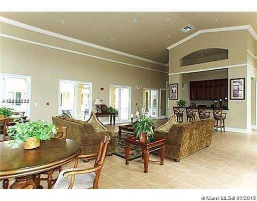 VILLAS AT CARMEL CONDO NO - Residential