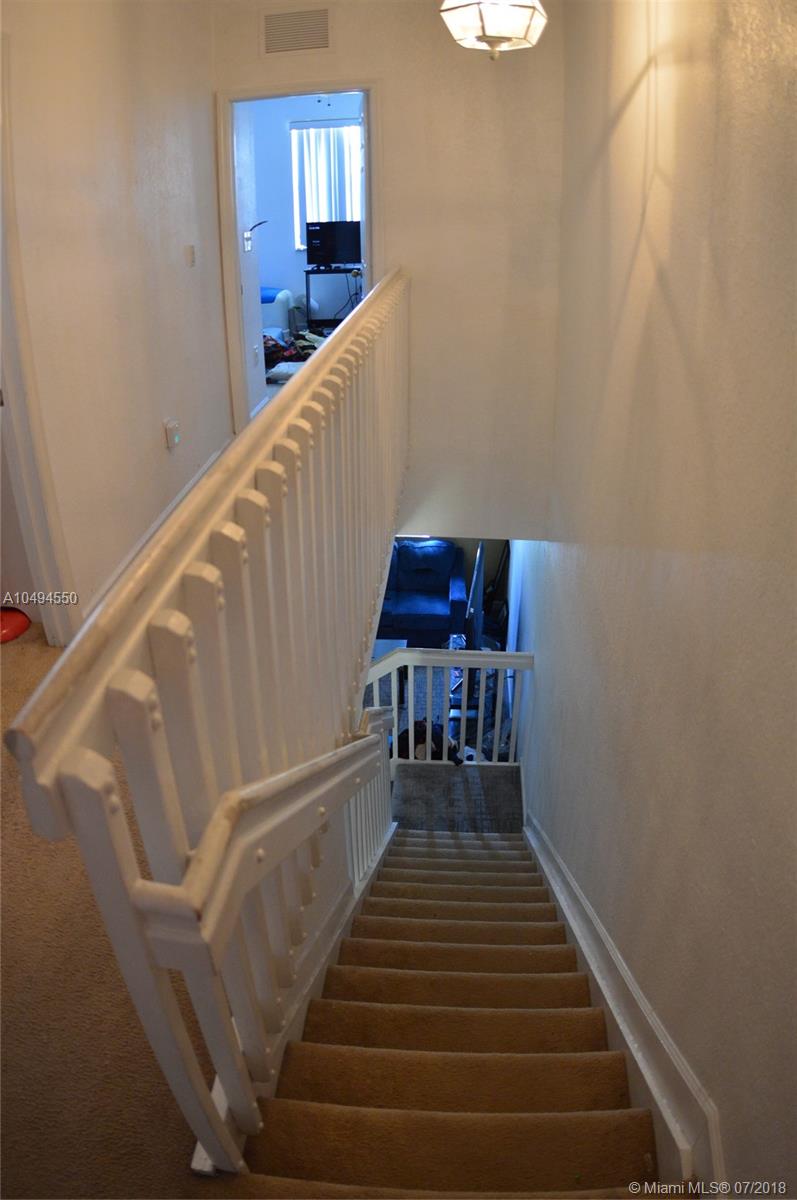 VILLAS AT CARMEL CONDO NO - Residential