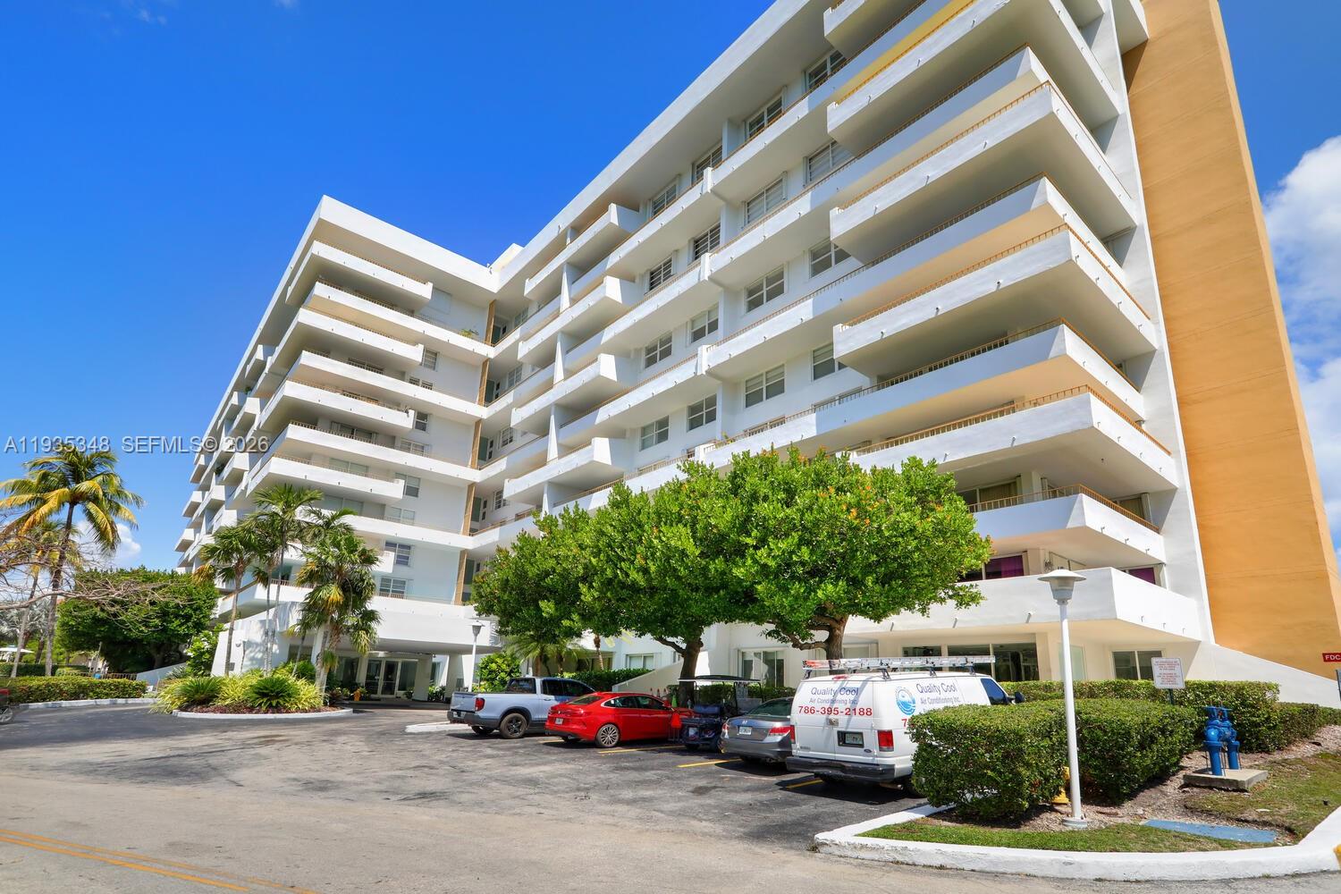 COMMODORE CLUB WEST CONDO - Residential