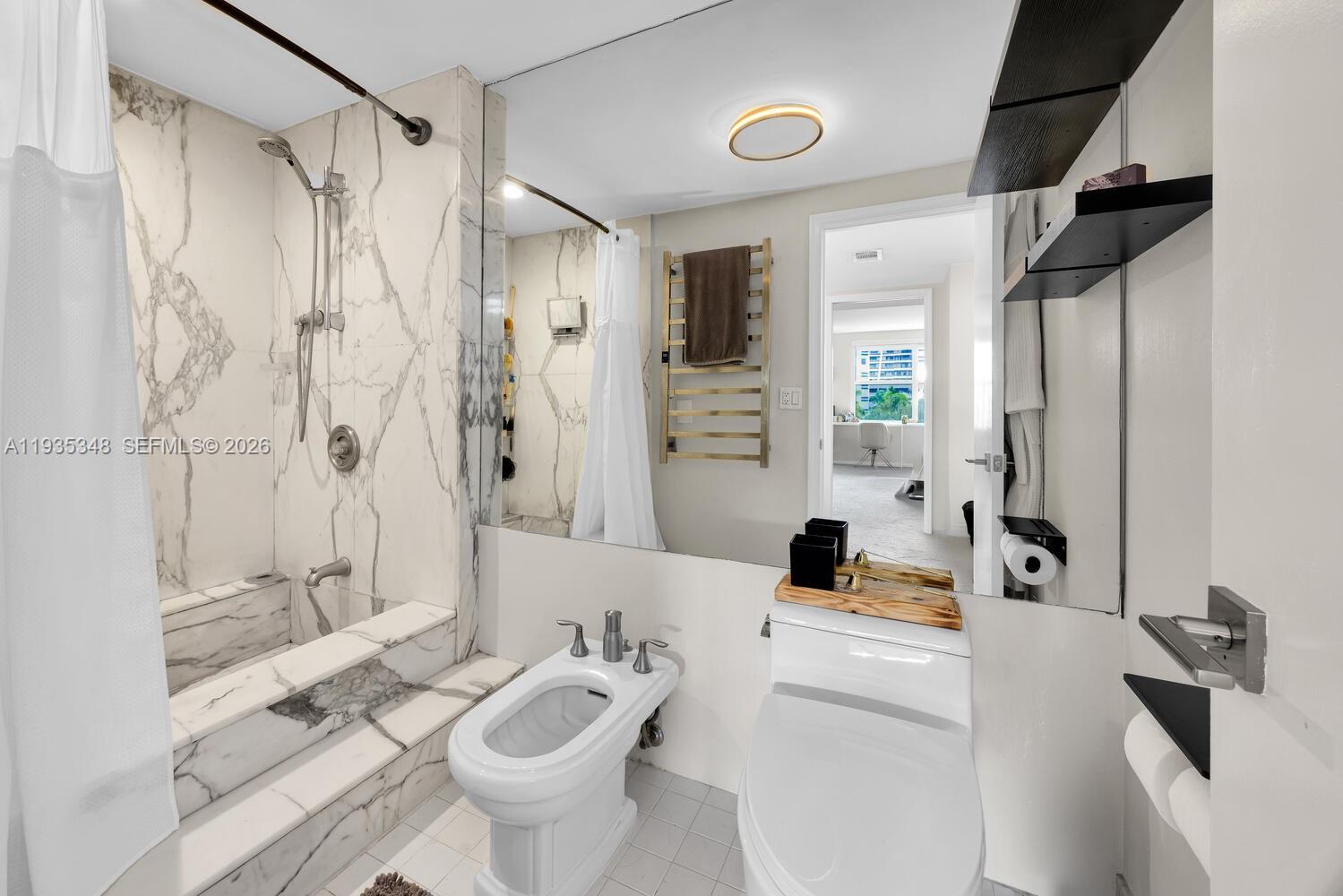 COMMODORE CLUB WEST CONDO - Residential