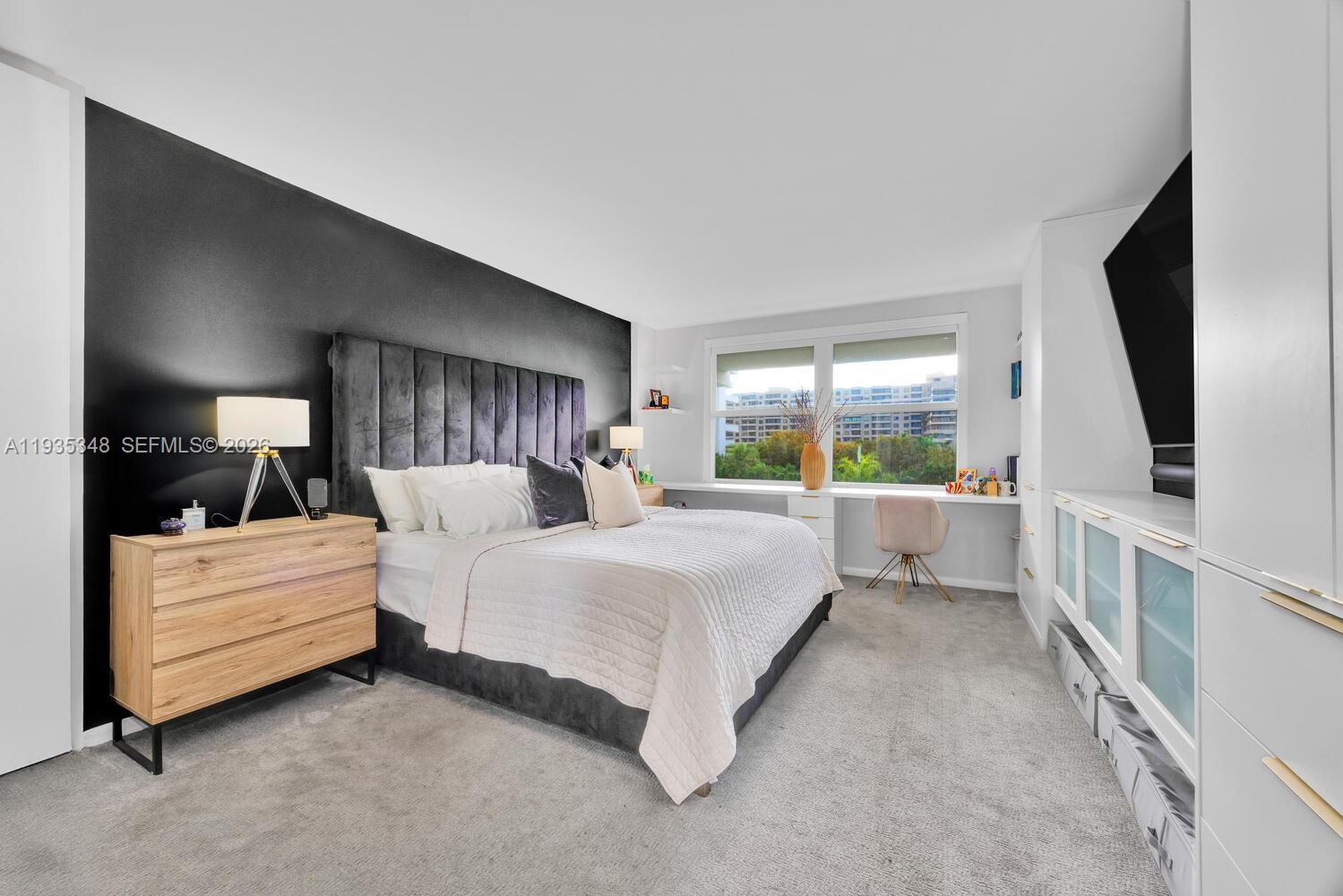 COMMODORE CLUB WEST CONDO - Residential