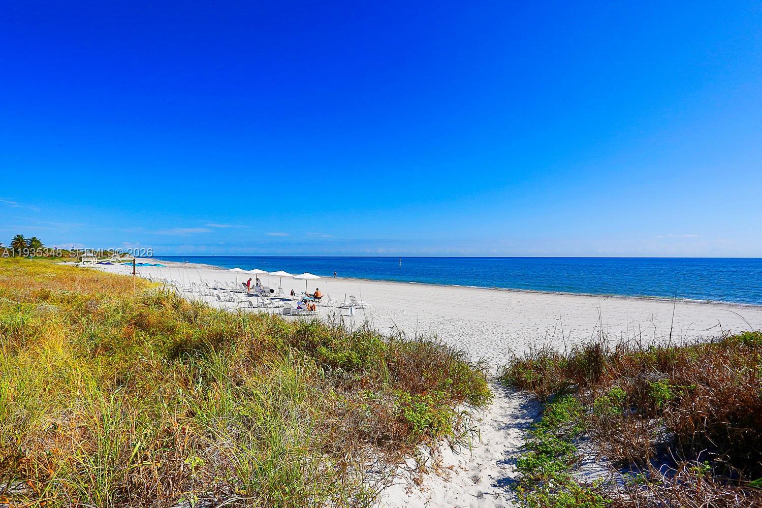 COMMODORE CLUB WEST CONDO - Residential