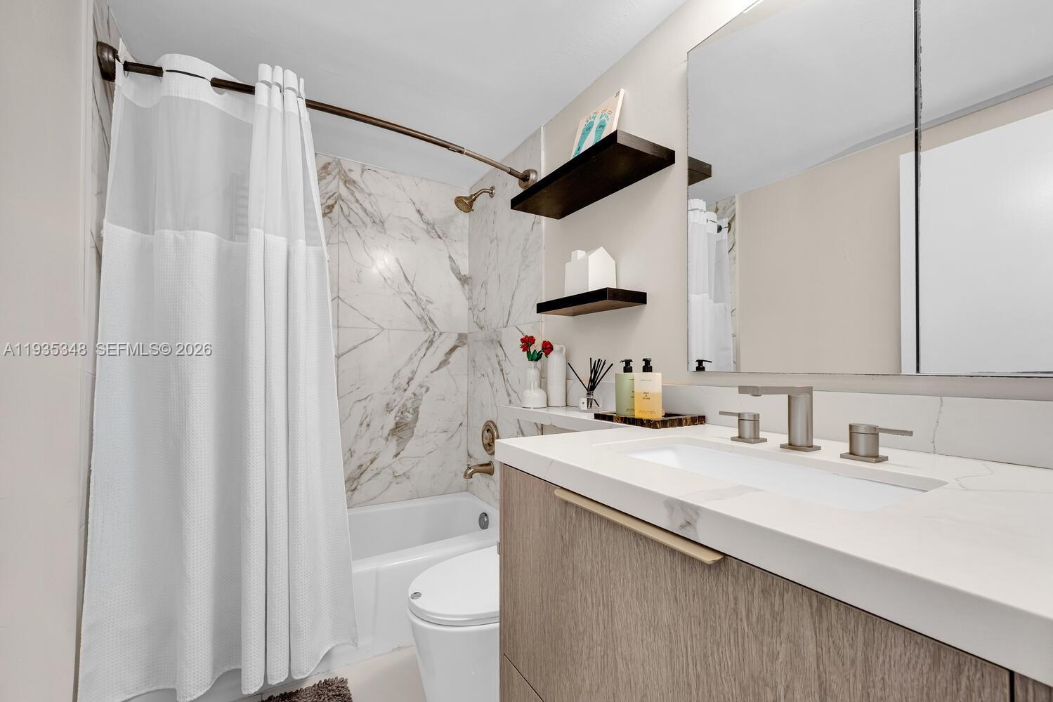 COMMODORE CLUB WEST CONDO - Residential