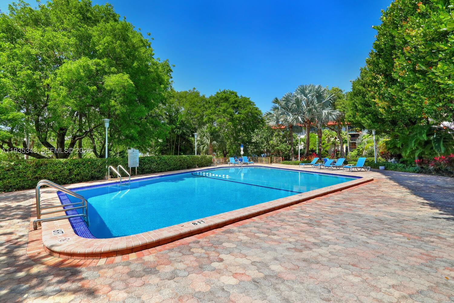 COMMODORE CLUB WEST CONDO - Residential