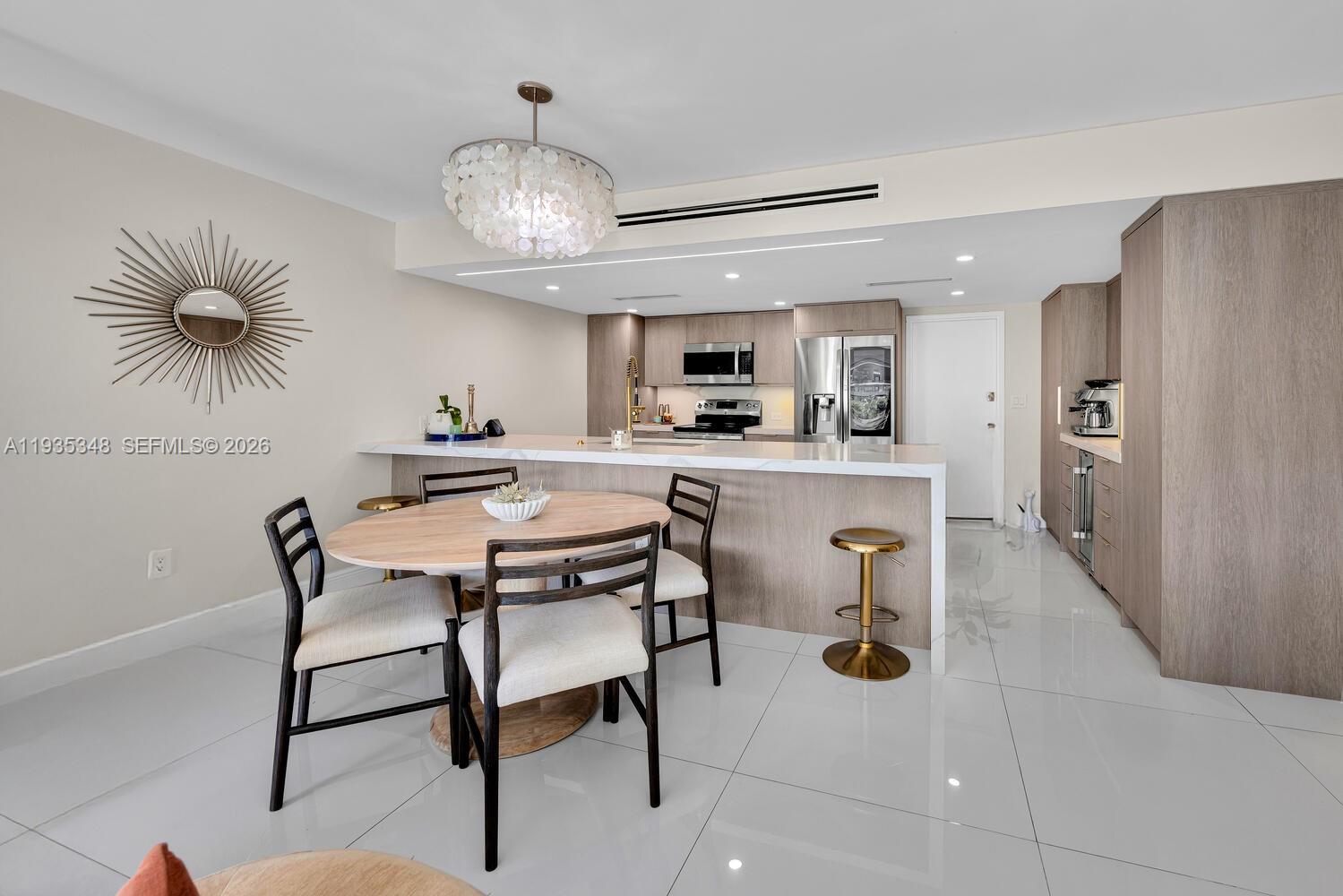 COMMODORE CLUB WEST CONDO - Residential