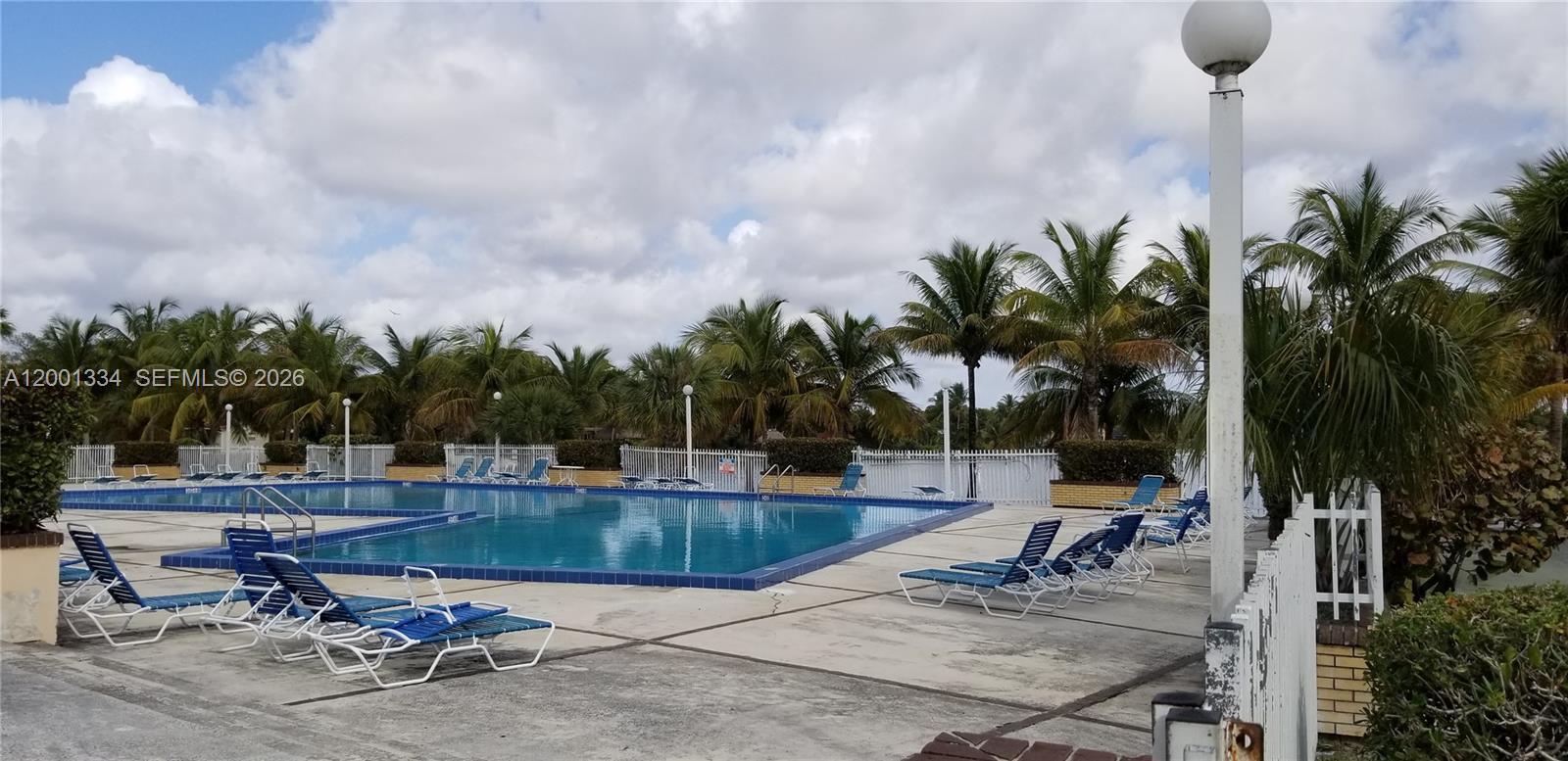 PROMENADE AT KENDALE LAKE - Residential