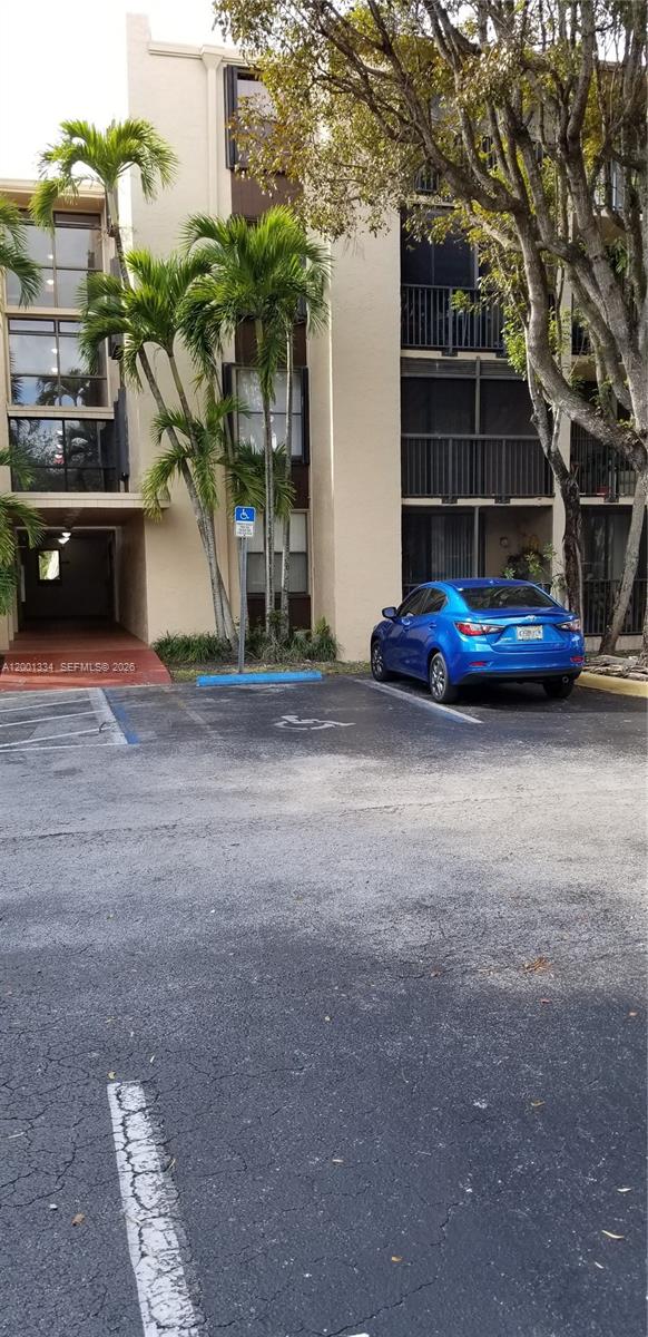 PROMENADE AT KENDALE LAKE - Residential